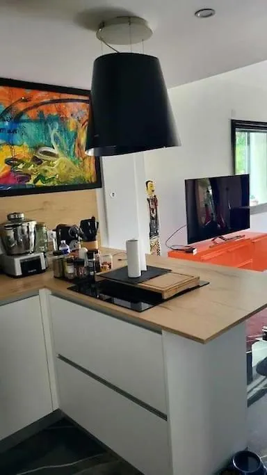T3 Luxe Vue Mer Cassis 0*,