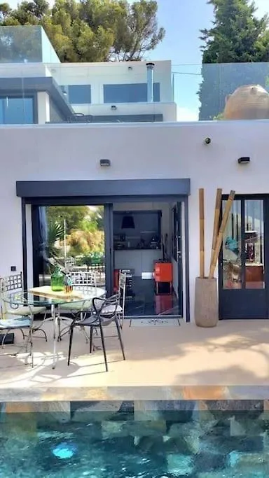 T3 Luxe Vue Mer Cassis Villa