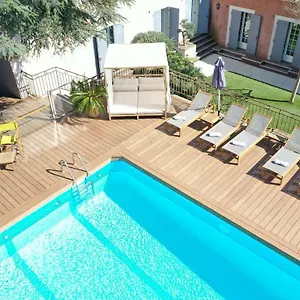 3* Hotel Les Jardins De - Parking Gratuit & Piscine Chauffee